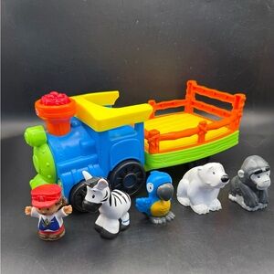Fisher-Price Little People Choo-Choo Musical Zoo Train Conductor & Animals WORKS
